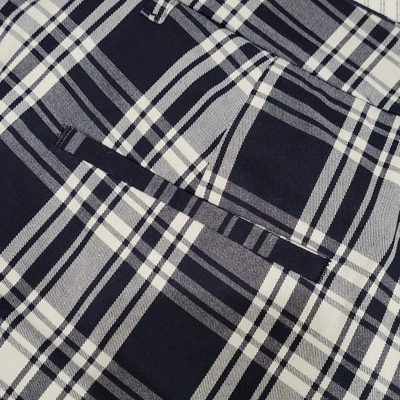 Ann Taylor Navy Plaid Shorts Size 2 - Picture 6 of 6